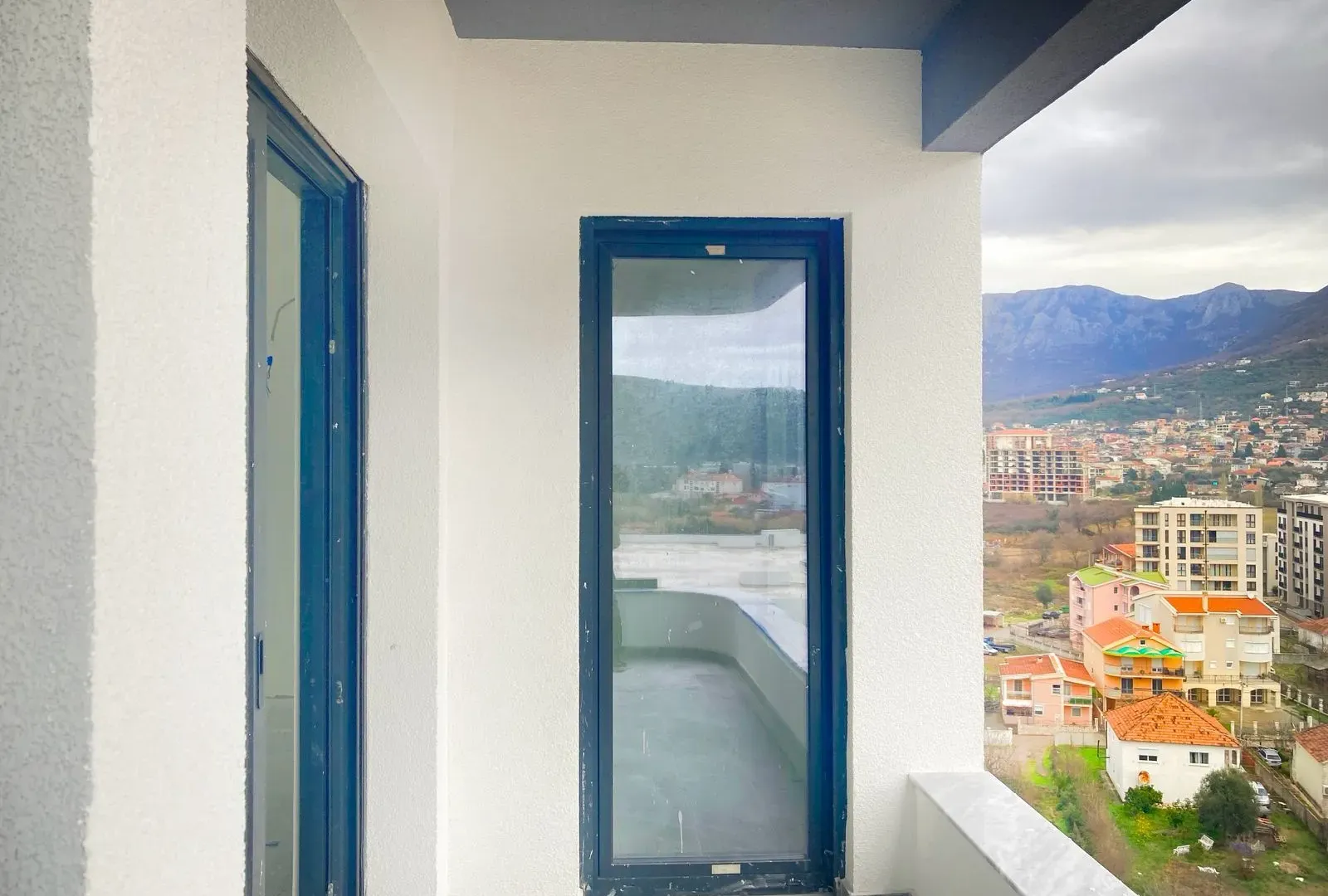 Prodaja, dvosoban stan, 74m², Centar, Bar