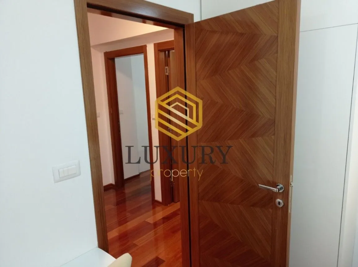 Rent, four bedroom apartment, 130m², Centar, Podgorica