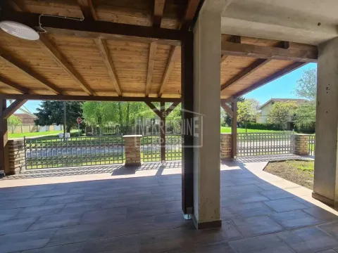 Prodaja, kuća, 260m², Bajmok, Subotica - image 2