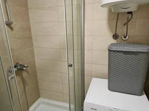 Rent, one bedroom apartment, 45m², City Kej, Podgorica - image 11