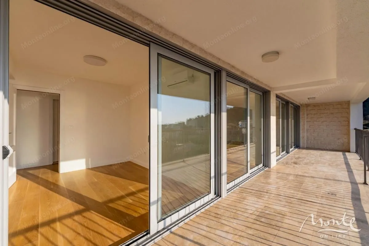 Sale, three bedroom apartment, 160m², Pržno, Budva