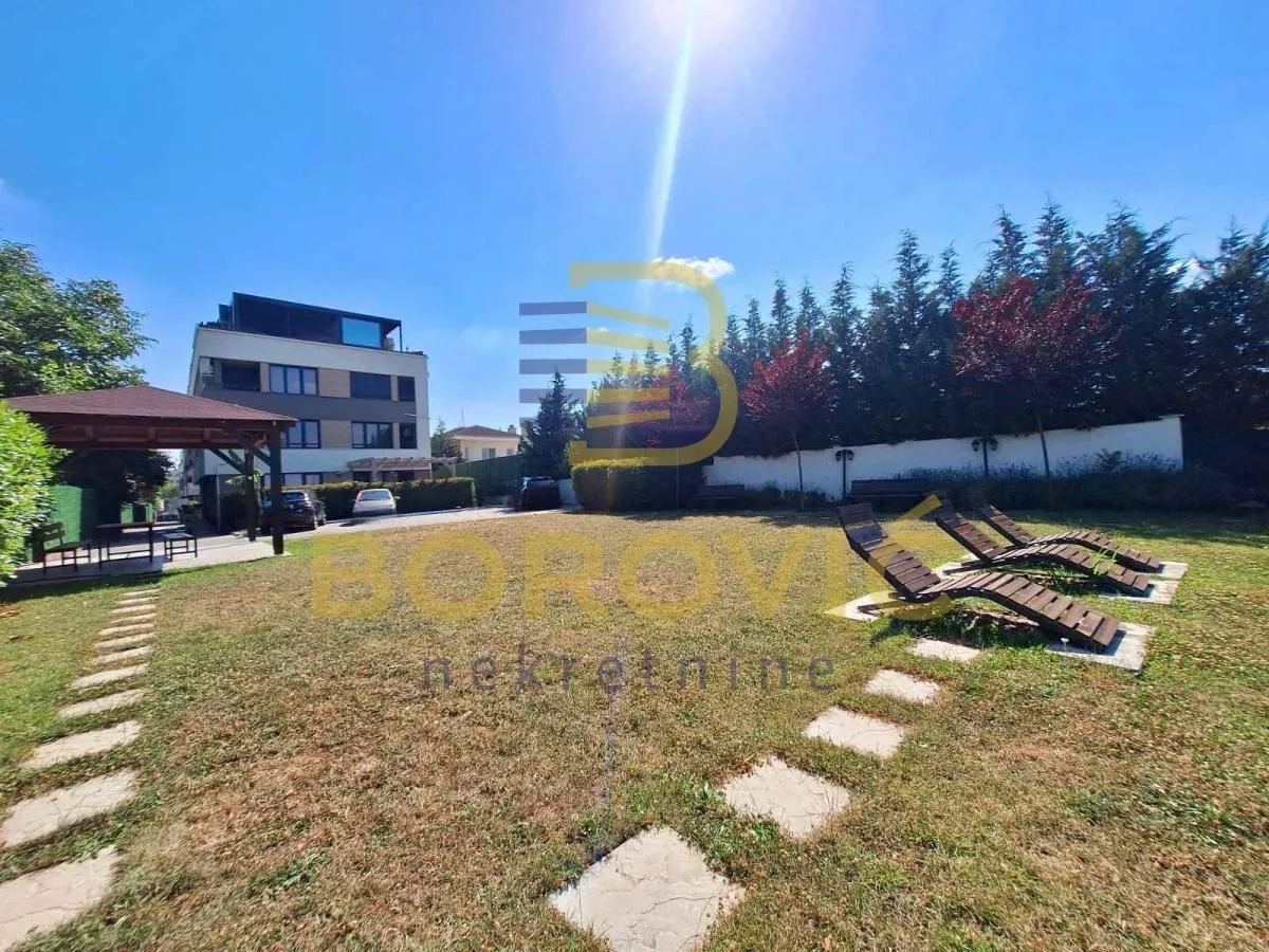 Prodaja, četvorosoban stan, 106m², Zemun Sve Podlokacije, Beograd