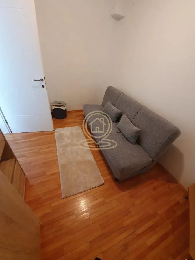 Rent, three bedroom apartment, 44m², Vračar Hram, Vračar Sve Podlokacije
