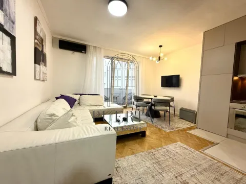 Izdavanje, dvosoban stan, 70m², Preko Morače, Podgorica - image 1