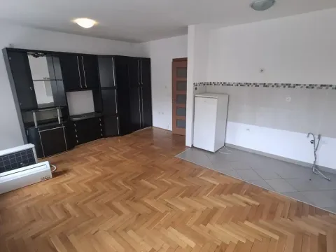 Izdavanje, dvosoban stan, 67m², Nova Detelinara, Novi Sad Sve Podlokacije - image 3