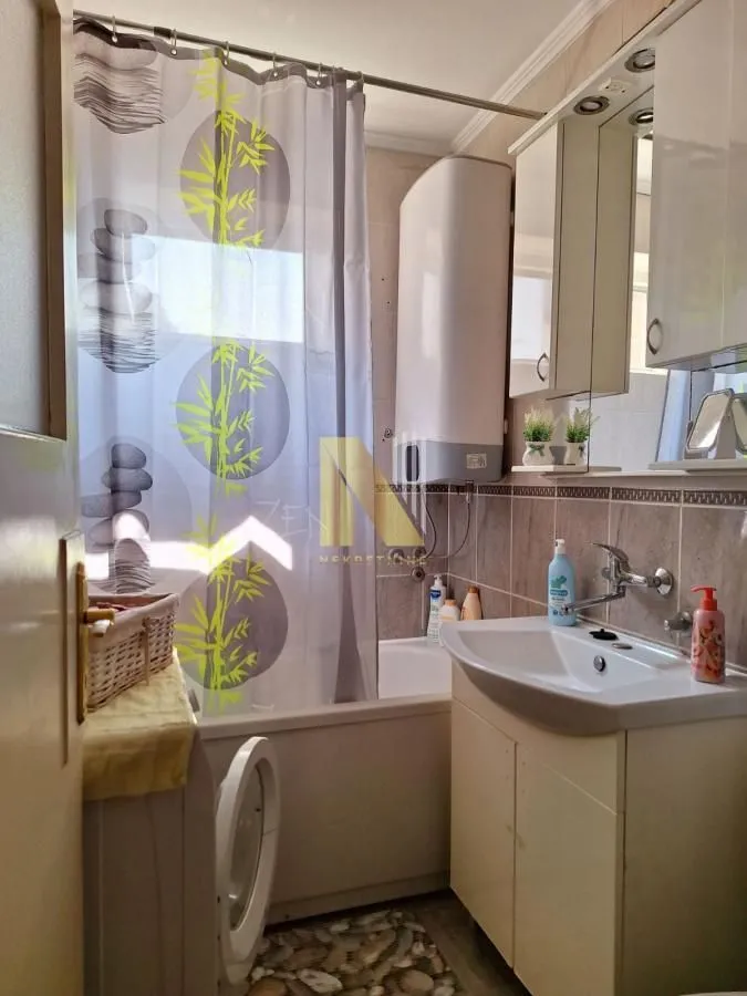 Izdavanje, dvosoban stan, 65m², Podbara, Novi Sad Sve Podlokacije