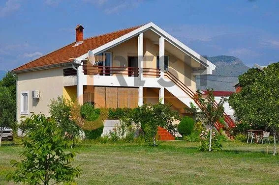 Prodaja, kuća, 200m², Ostalo, Podgorica