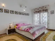 Rent, house, 110m², Lapčići, Budva - image 9