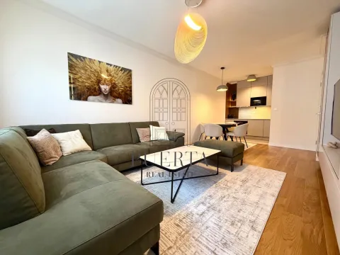 Spacious living room connected with the dining area and kitchen. - image 2