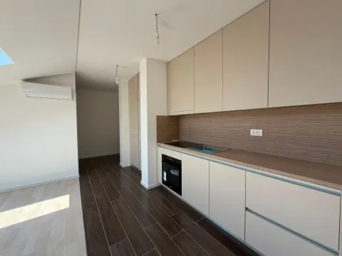 Prodaja, garsonjera, 45m², Tološi, Podgorica - image 9