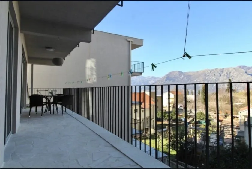 Sale, two bedroom apartment, 78m², Dobrota, Kotor
