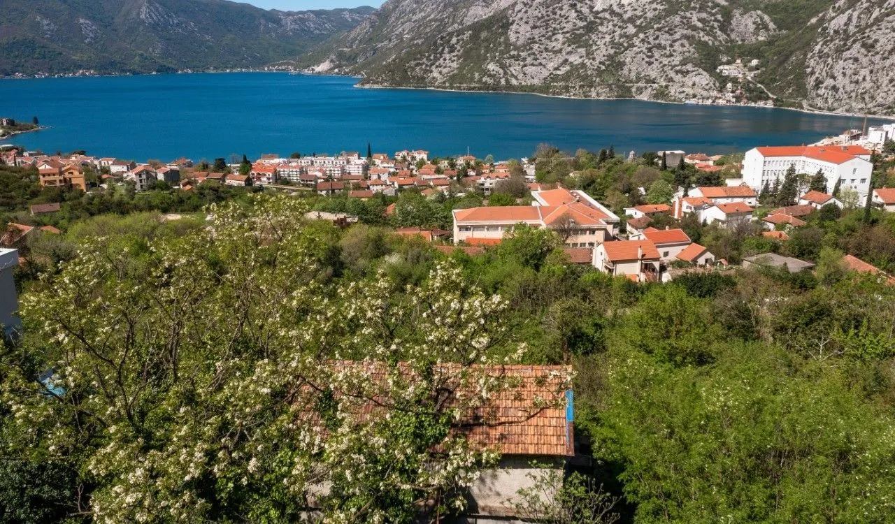 Prodaja, plac, 12941m², Risan, Kotor