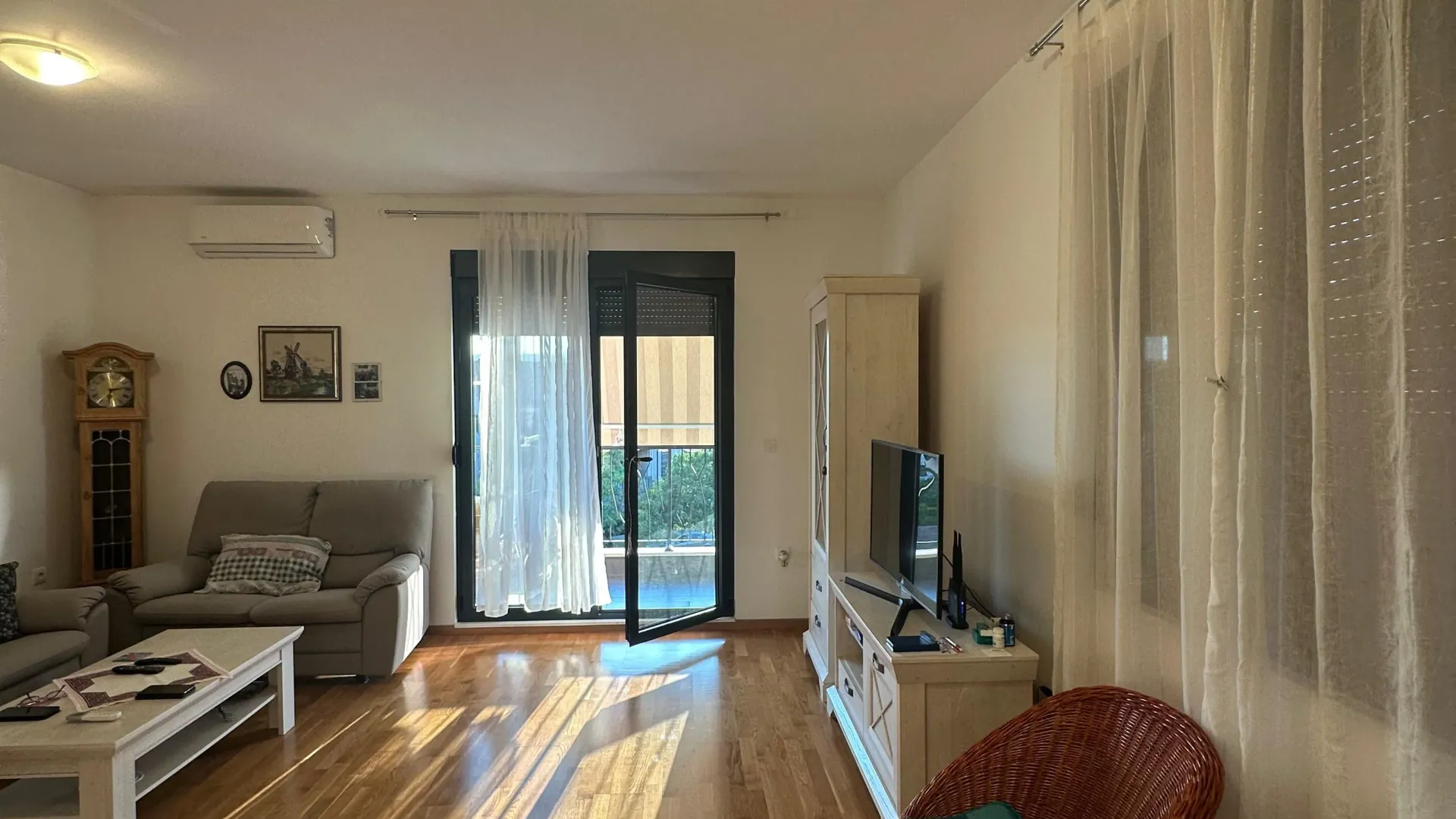 Prodaja, dvosoban stan, 70m², Centar, Tivat