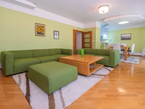 Prodaja, trosoban stan, 137m², Centar, Podgorica - image 4