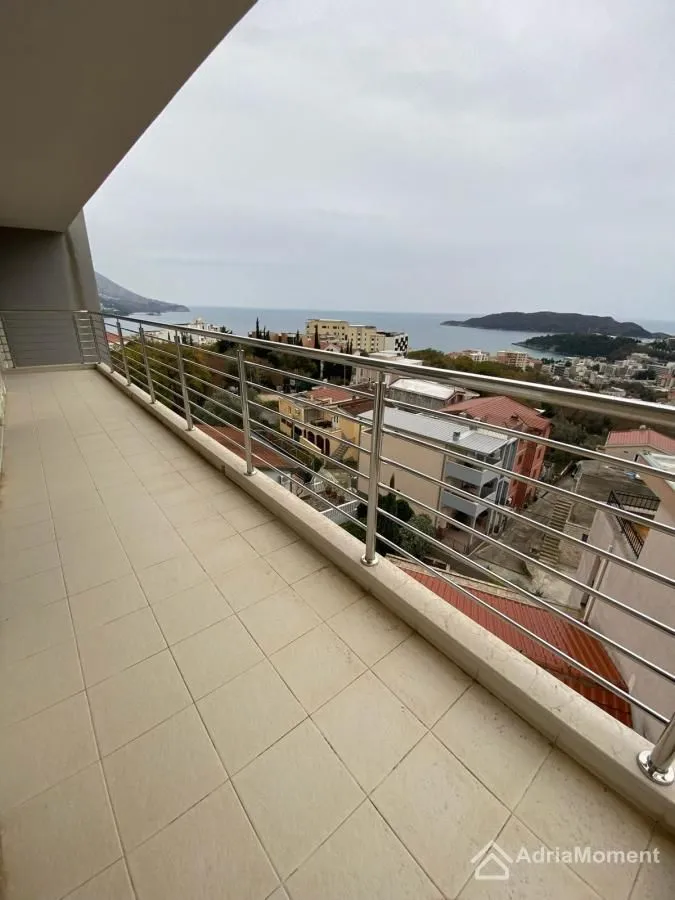 Sale, two bedroom apartment, 98m², Bečići, Budva