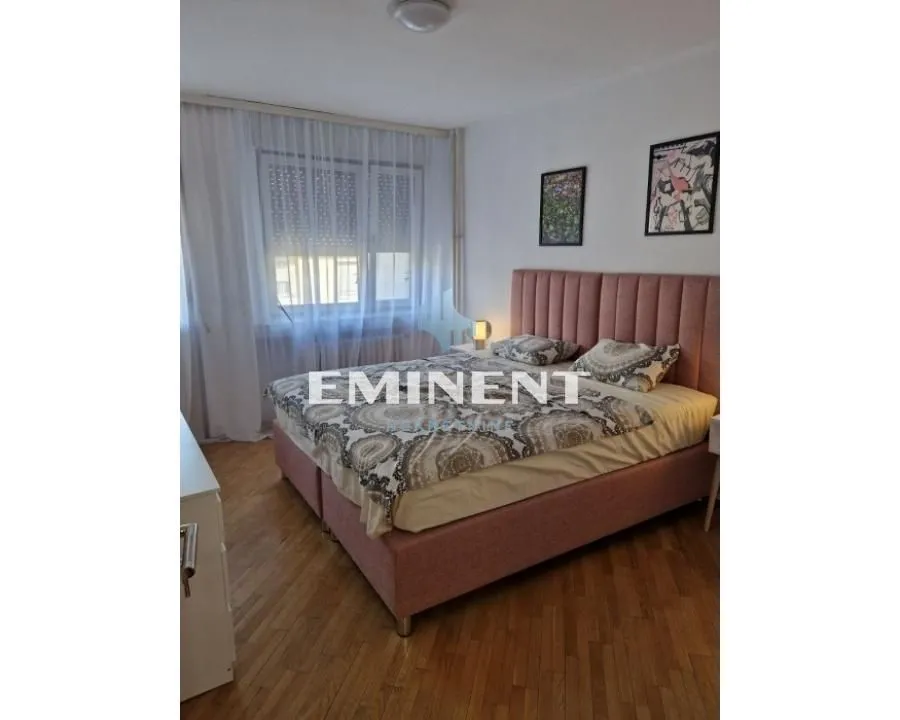 Rent, four bedroom apartment, 104m², Vračar Hram, Vračar Sve Podlokacije