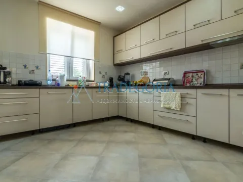 Prodaja, kuća, 267m², Tivat, Crna Gora - image 15