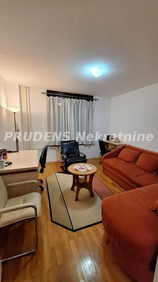 Prodaja, četvorosoban stan, 109m², Crveni Krst, Beograd