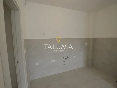 Sale, two bedroom apartment, 76m², Tološi, Podgorica - image 2