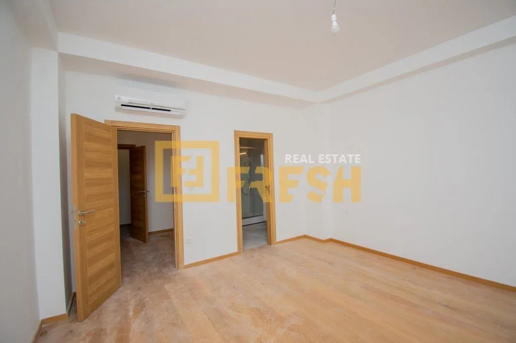 Rent, four bedroom apartment, 150m², Centar, Podgorica