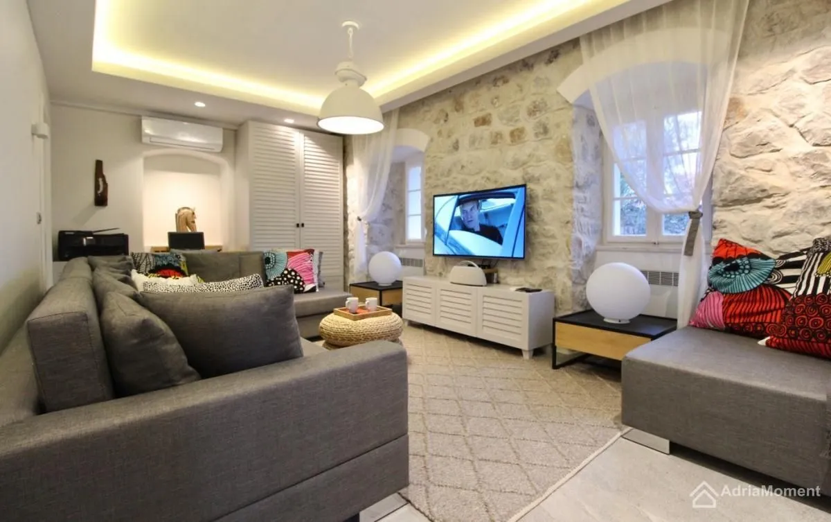 Prodaja, kuća, 132m², Radovići, Tivat
