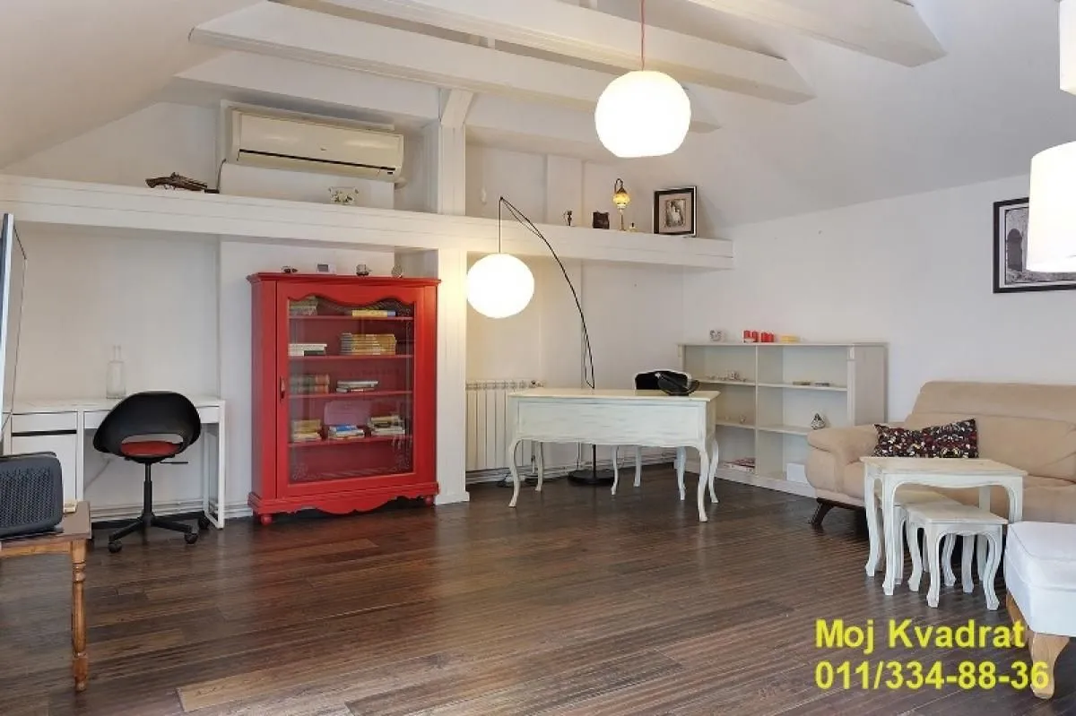 Prodaja, trosoban stan, 82m², Kalenić Pijaca, Vračar Sve Podlokacije