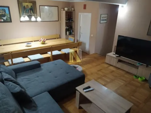 Prodaja, kuća, 129m², Sremska Kamenica, Petrovaradin - image 2