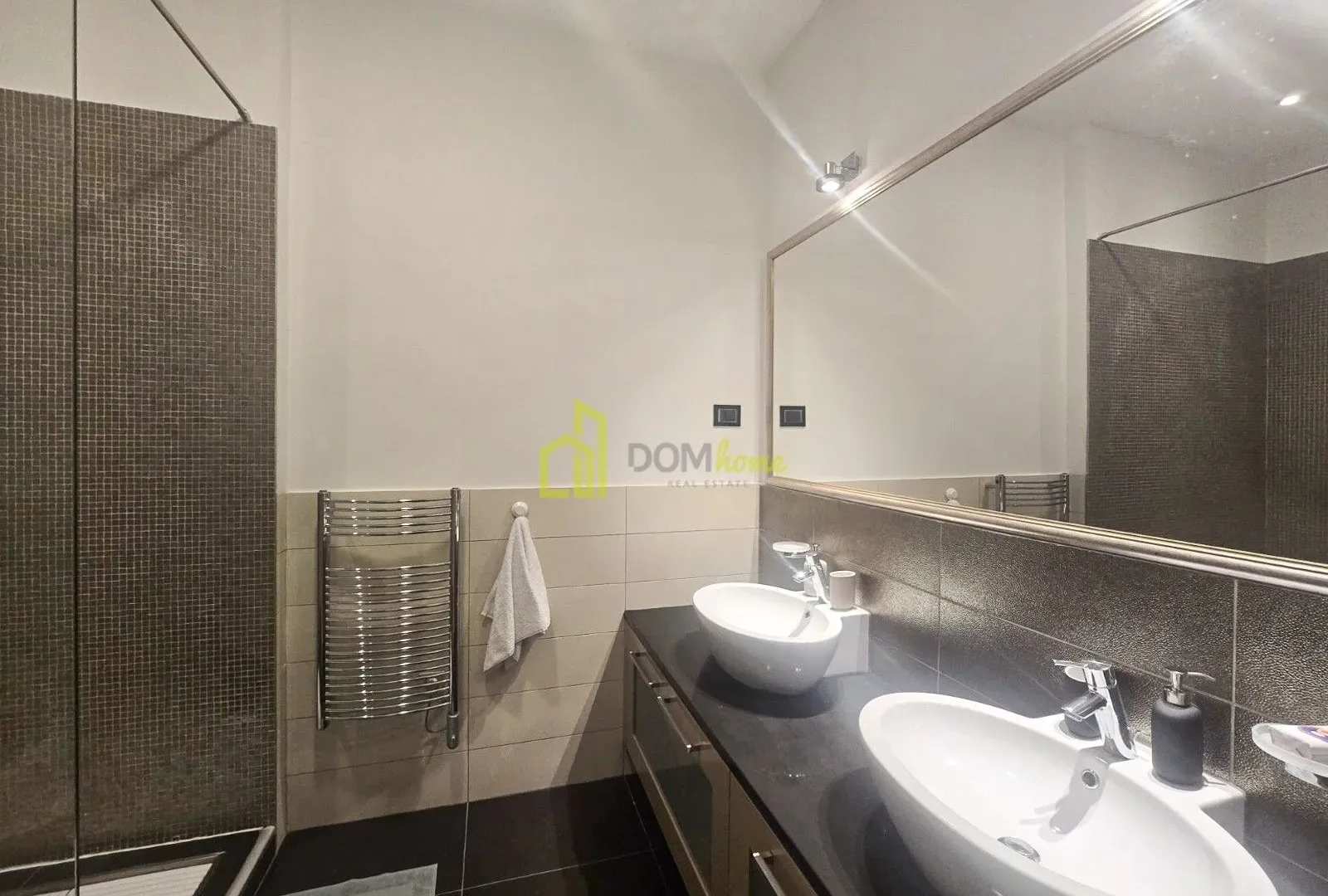 Izdavanje, dvosoban stan, 127m², Kruševac, Podgorica