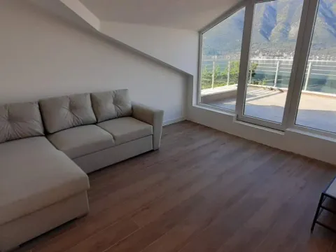 Prodaja, četvorosoban stan, 171m², Dobrota, Kotor - image 2