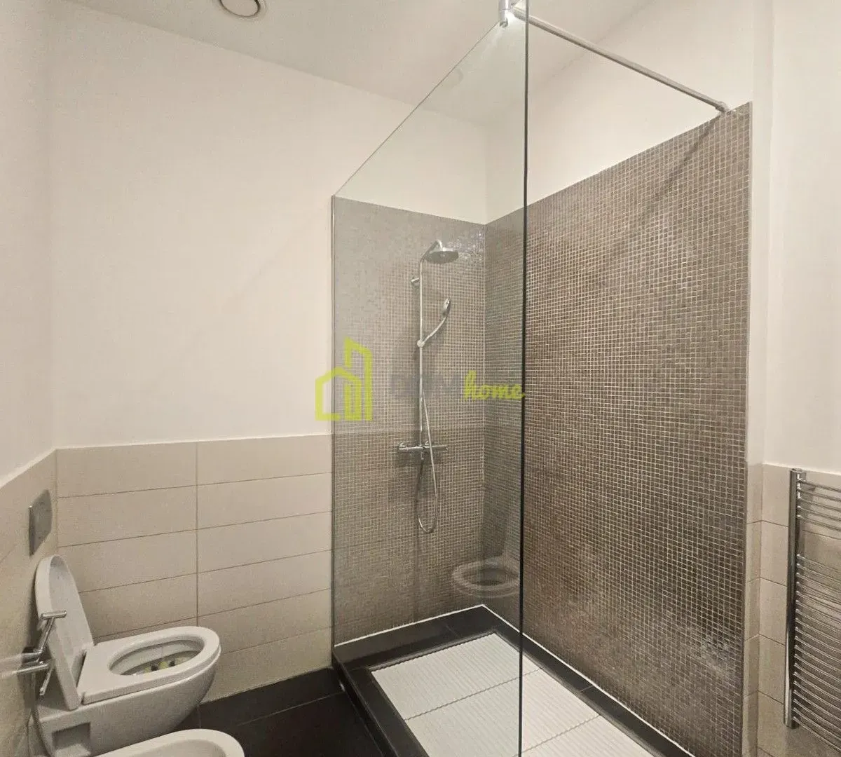 Izdavanje, dvosoban stan, 127m², Kruševac, Podgorica
