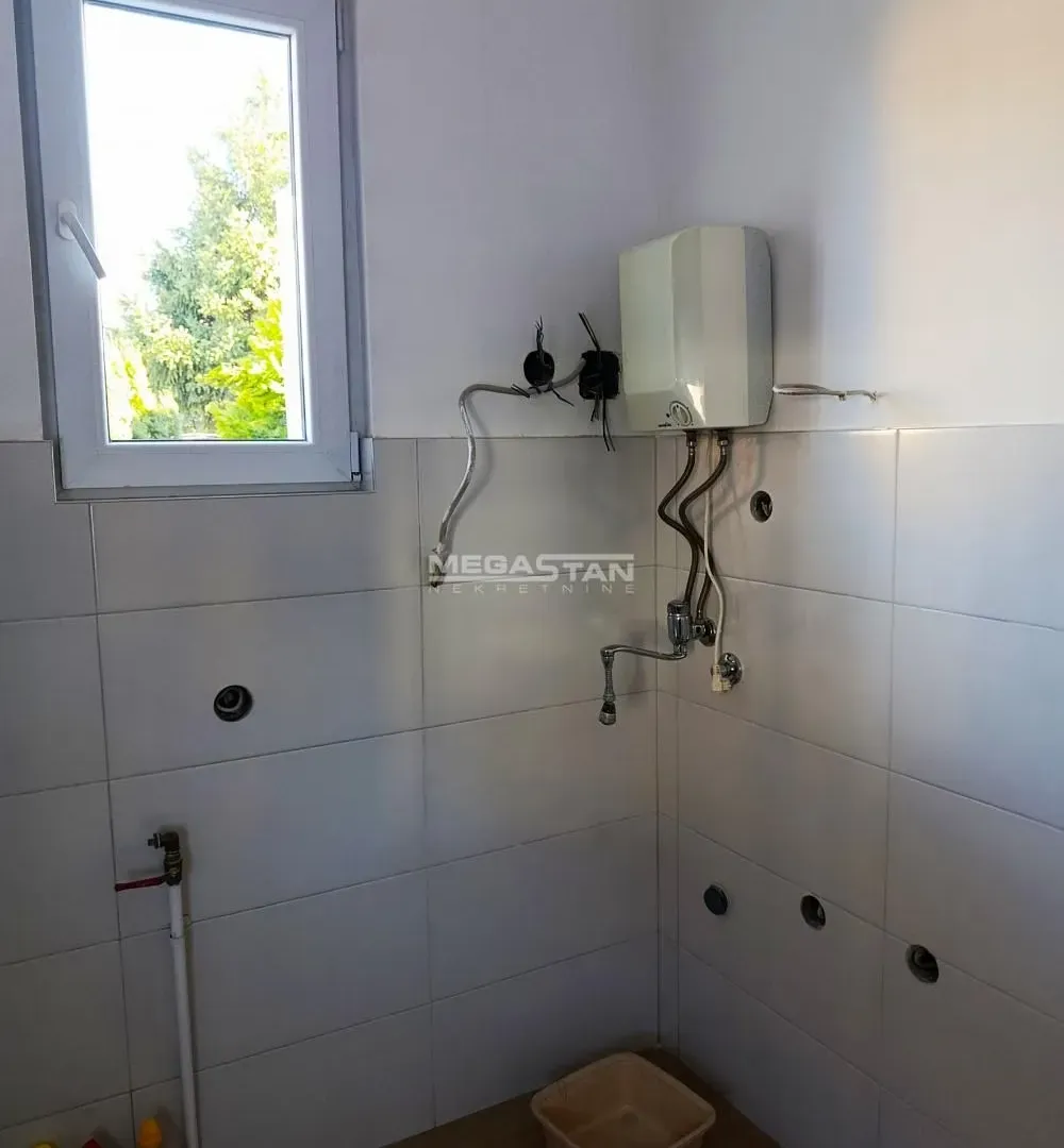Prodaja, kuća, 345m², Kotež 2, Pančevo
