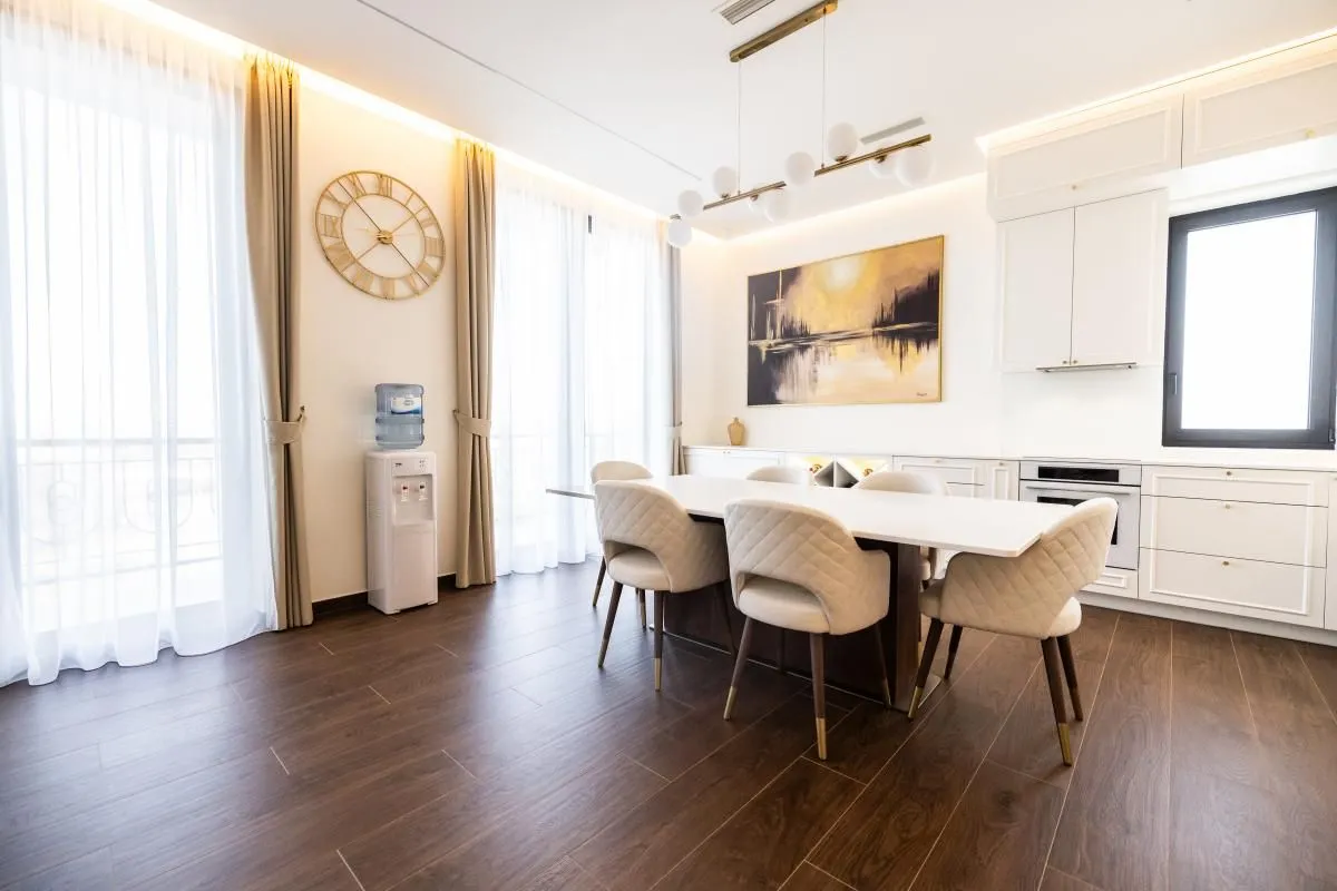 Izdavanje, stan, 131m², Sremska Kamenica, Petrovaradin