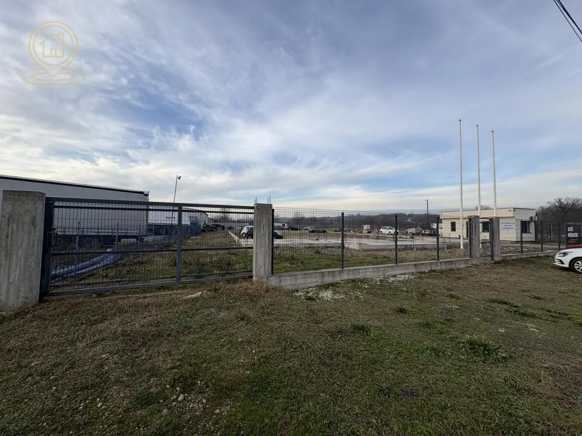 Prodaja, plac, 8000m², Aerodrom, Kragujevac