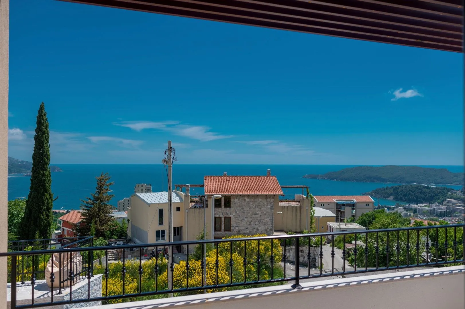 Sale, house, 170m², Bečići, Budva