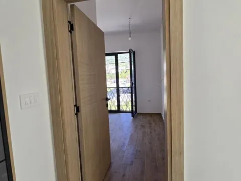 Prodaja, jednosoban stan, 49m², Tivat, Crna Gora - image 4