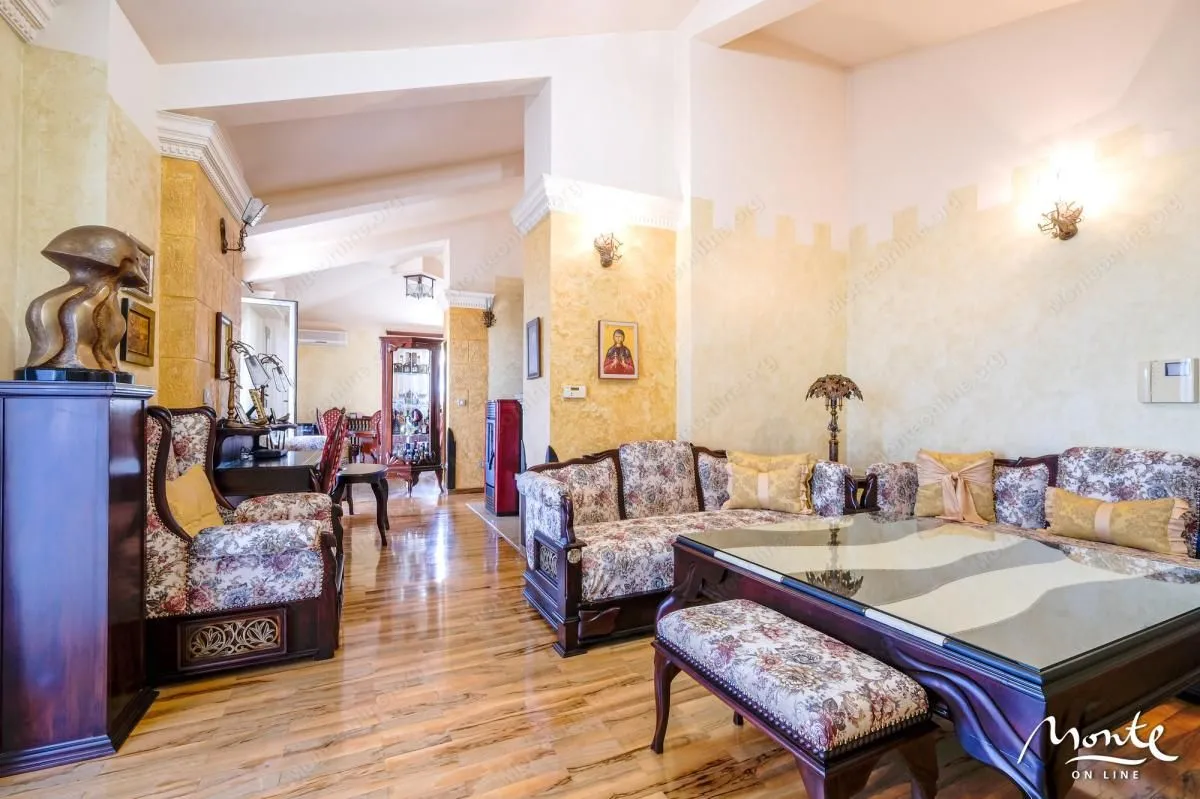 Sale, four bedroom apartment, 179m², Budva, Crna Gora