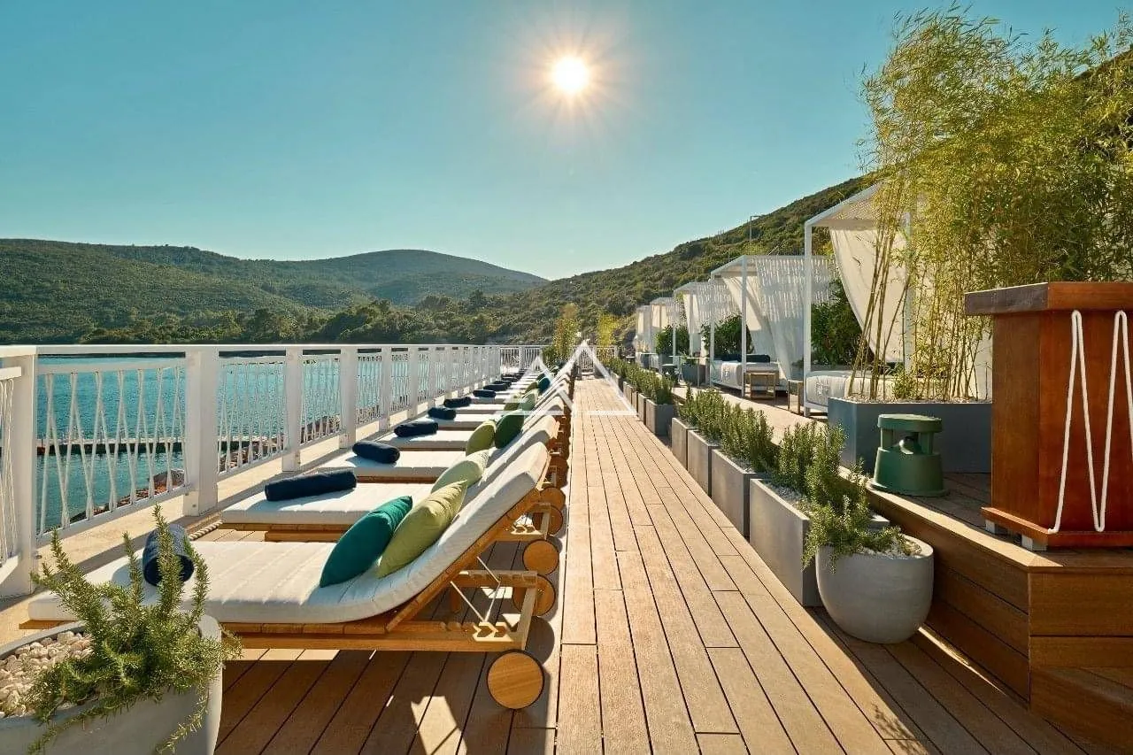 Prodaja, trosoban stan, 137m², Luštica Bay, Tivat