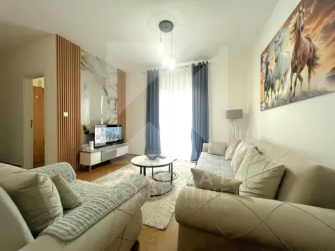 Rent, one bedroom apartment, 56m², 1 maj, Podgorica - image 2