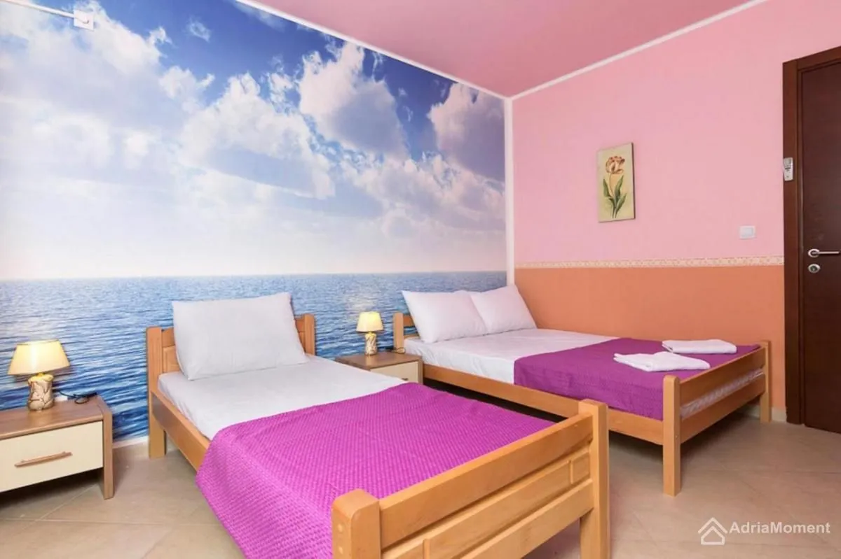 Sale, two bedroom apartment, 80m², Dobrota, Kotor