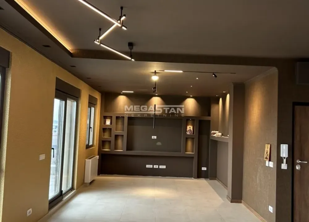 Prodaja, četvorosoban stan, 150m², Pančevo, Srbija