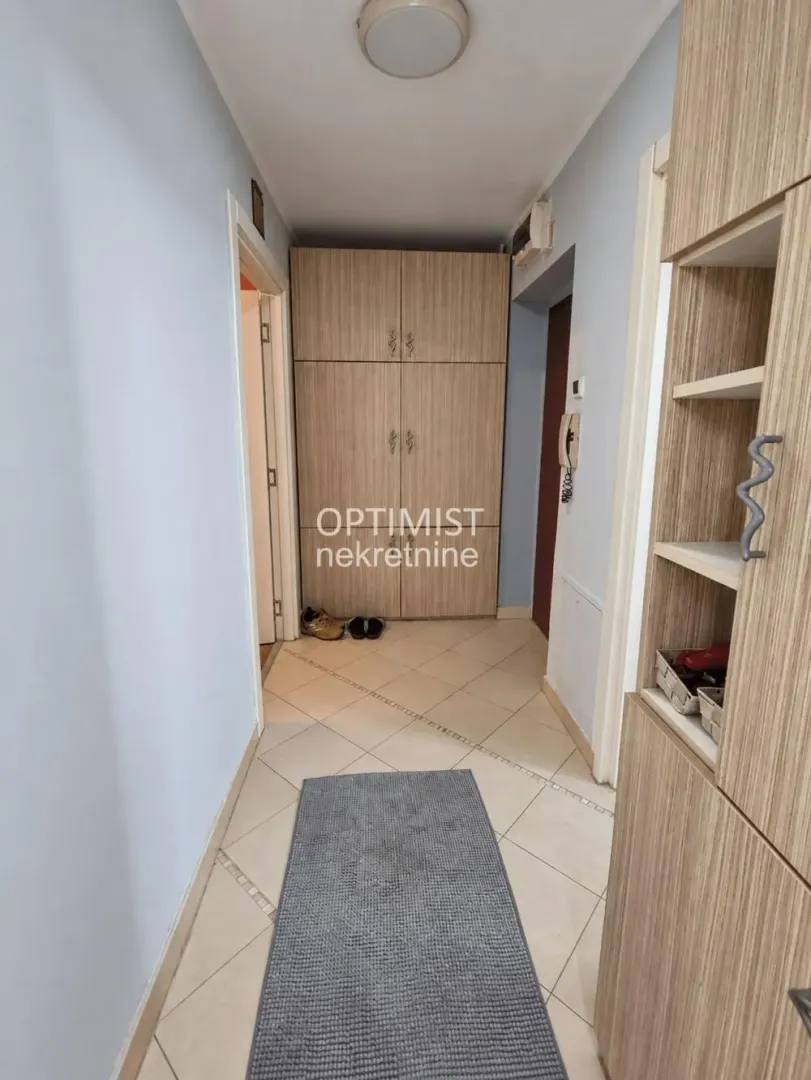 Prodaja, jednosoban stan, 32m², Banovo Brdo, Beograd