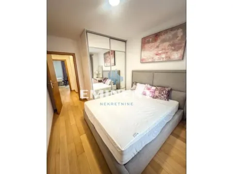 Izdavanje, stan, 75m², Vračar Sve Podlokacije, Beograd - image 8