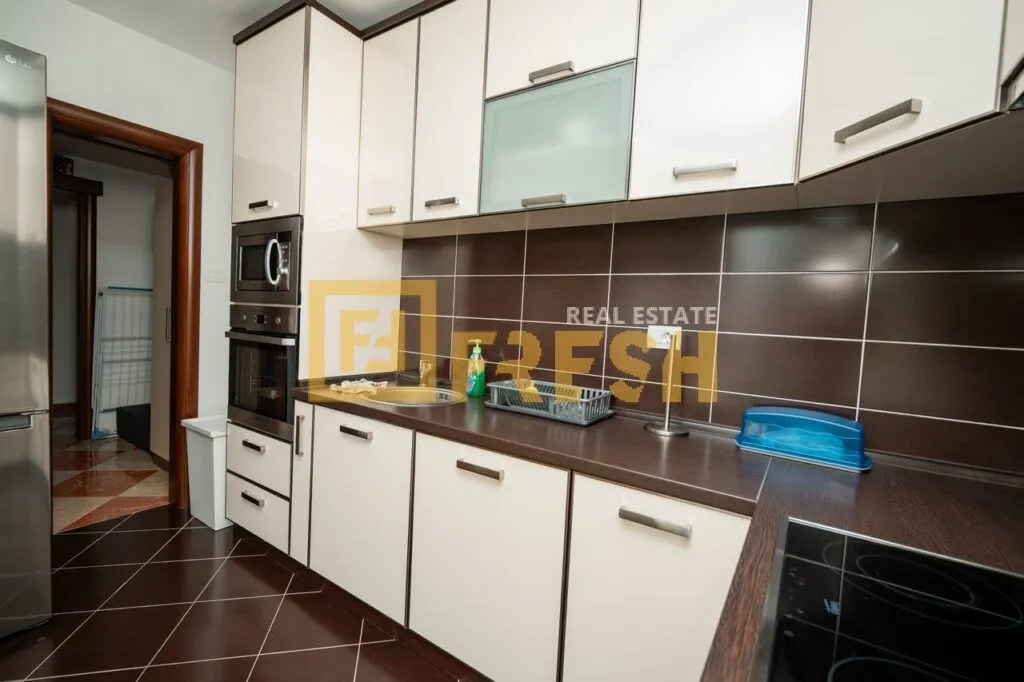 Izdavanje, trosoban stan, 80m², City Kvart, Podgorica