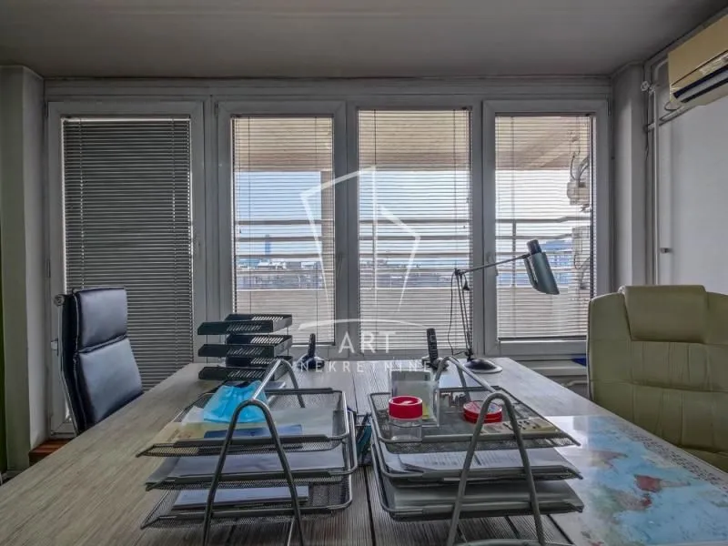 Sale, four bedroom apartment, 137m², Novi Beograd Blok 22, Novi Beograd Sve Podlokacije