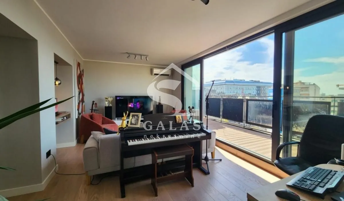 Sale, three bedroom apartment, 105m², Slavija, Vračar Sve Podlokacije