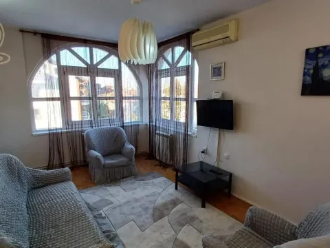 Stan in Zvezdara Sve Podlokacije