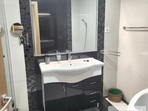 Izdavanje, trosoban stan, 102m², Bulevar patrijarha Pavla, Novi Sad Sve Podlokacije - image 7