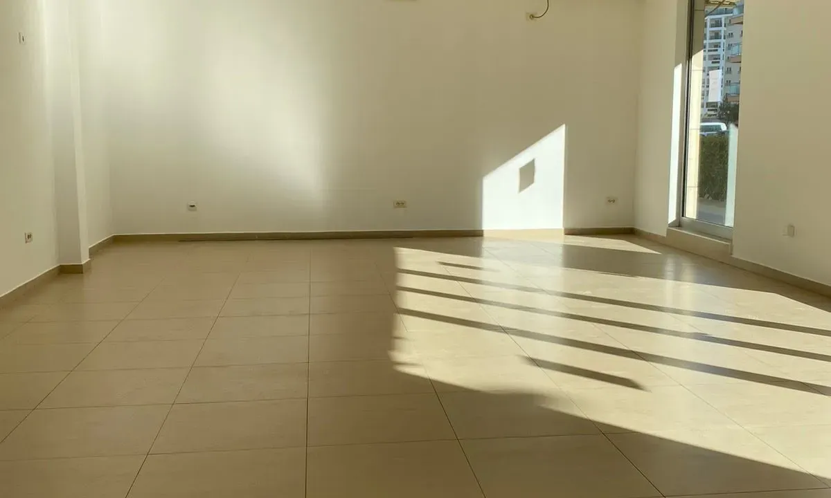 Izdavanje, poslovni prostor, 145m², City Kvart, Podgorica