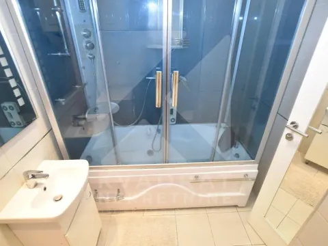 Prodaja, jednosoban stan, 60m², Stari Aerodrom, Podgorica - image 10