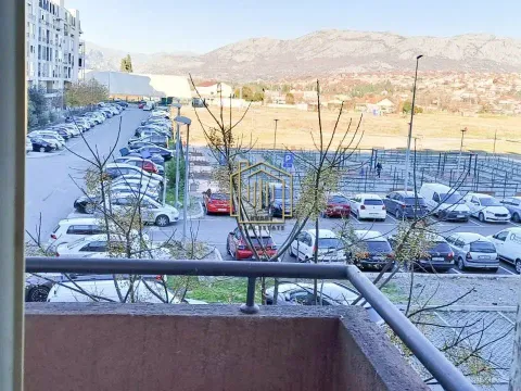 Izdavanje, jednosoban stan, 45m², Stari Aerodrom, Podgorica - image 10